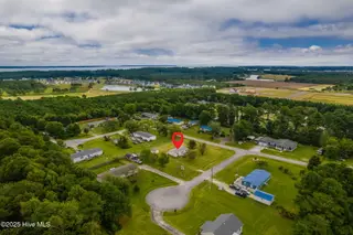 100 Lindsey Court, Beaufort, NC 28516 — 3-bedroom manufactured home in Green Meadows, Beaufort, NC, photo 3 of 38: Aerial Location