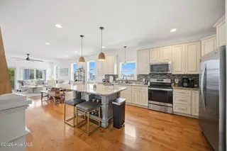 313 Birmingham Avenue Unit 1, Carolina Beach, NC 28428 — 3-bedroom townhome, Carolina Beach, NC, photo 14 of 66: 20-web-or-mls-GRAE_313 Birmingham Ave 1-