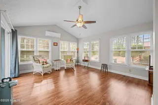 5718 Sloop Court, New Bern, NC 28560 – photo 7: 37-web-or-mls-DSC_1591