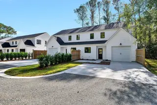 202 Beasley Road Unit A, Wilmington, NC 28409 – photo 3: 20250623174946651919000000-o