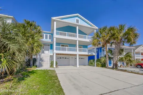 413 Fort Fisher Boulevard N, Kure Beach