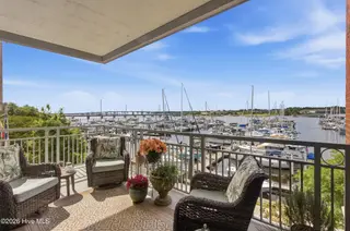 202 Sky Sail Boulevard, New Bern, NC 28560 – photo 3: 202 Sky Sail Boulevard