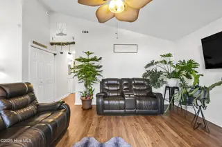 528 Brewster Lane, Wilmington, NC 28412 – photo 3: Living Room 1
