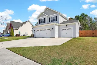 829 Tuscarora Trail, Jacksonville, NC 28546 – photo 2: 01-2