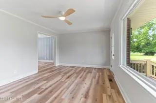 207 Sunset Avenue, Whiteville, NC 28472 – photo 6: Living Room