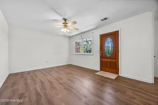 514 Cathay Road, Wilmington, NC 28412 – photo 6: 9_living room