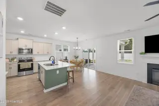 1080 Ben Thomas Drive NE, Leland, NC 28451 – photo 16: Big Room