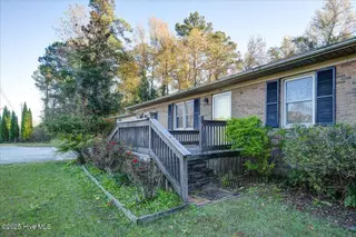 707 Clermont Road, New Bern, NC 28560 – photo 5: 04-707_Clermont-27