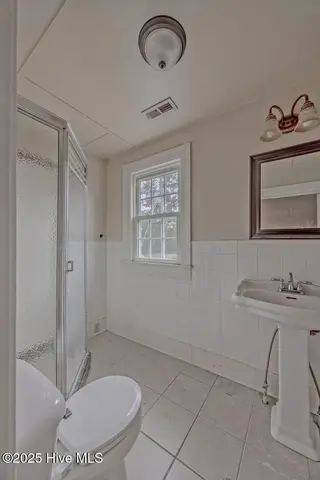 221 W Main Street, Wallace, NC 28466 — 4-bedroom home, Wallace, NC, photo 21 of 26: 7d4ef8aa-4823-4fb4-89e0-d0ff43a2b8fe-thu