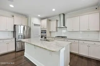 636 Countryside Lane, Wilmington, NC 28411 — 5-bedroom home in Middle Sound Village, Wilmington, NC, photo 8 of 57