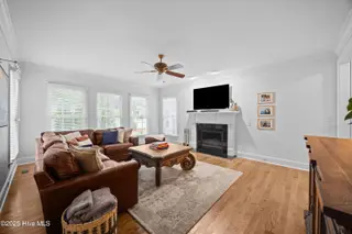 900 Chesapeake Place, Greenville, NC 27858 – photo 18: Great Room