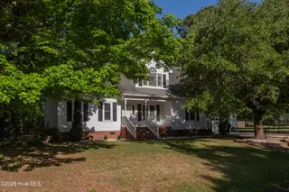830 Driftwood Drive, Greenville, NC 27858 — 3-bedroom home in Maple Ridge, Greenville, NC, photo 1 of 74