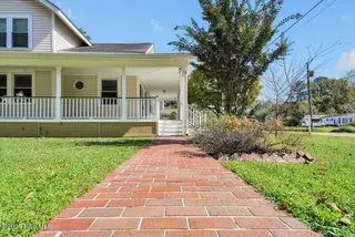 370 Carr Avenue, Rocky Point, NC 28457 — 5-bedroom home, Rocky Point, NC, photo 3 of 42: 370CarrAvenue-4