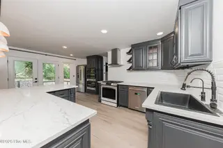 107 Boatswain Drive, New Bern, NC 28562 – photo 17: Kitchen