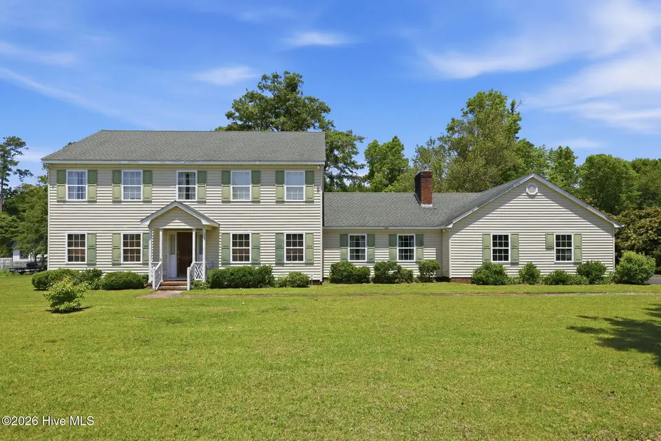 2604 One Iron Street, Morehead City, NC 28557 – photo 1 of 40: Front