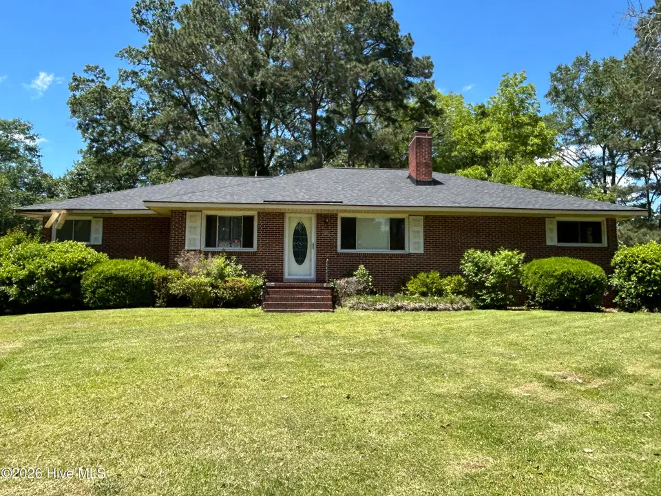 408 Rountree Street W, Wilson, NC 27893 – photo 1 of 6: Front View