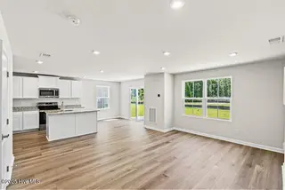 8035 Sterling Oak Drive NW, Ash, NC 28420 – photo 7: Kit GR