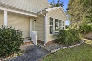 438 Star Hill Drive, Cape Carteret, NC 28584 – photo 10: 10-web-or-mls-438-Star-Hill-Dr-Nov-2025-