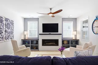 838 Wharton Avenue, Wilmington, NC 28412 – photo 22: Living Room