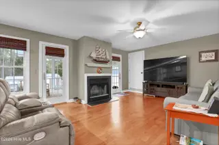 420 Kings Landing Road, Hampstead, NC 28443 – photo 9: Family Room
