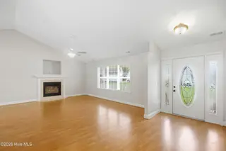 117 Clearbrook Way, New Bern, NC 28562 — 3-bedroom home in Berne Glade, New Bern, NC, photo 2 of 49: 117 Clearbrook Way, New Bern, NC 28562