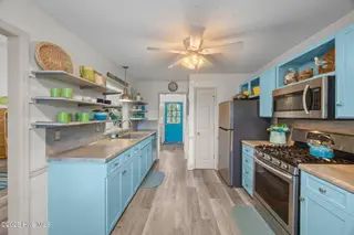 6105 Pelican Drive, New Bern, NC 28560 – photo 20: 19-web-or-mls-0C0A4870