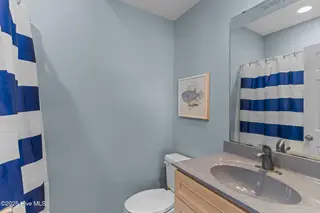 418 New River Inlet Road, North Topsail Beach, NC 28460 – photo 11: Bathroom