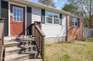 720 Barn Street, Jacksonville, NC 28540 – photo 7: 43-web-or-mls-720 Barn St. 91