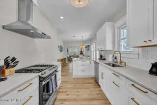 307 S 17th Street, Wilmington, NC 28401 – photo 12: Kitchen