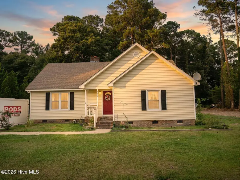 4212 West Prince Road, Farmville, NC 27828 – photo 1 of 18: House Front