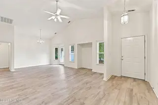 100 Jasmine Court, Morehead City, NC 28557 – photo 19: 25-web-or-mls-100-Jasmine-Ct-024_edit