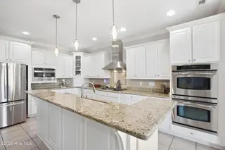 1012 Pelican Drive, New Bern, NC 28560 – photo 4: 1012 Pelican Drive