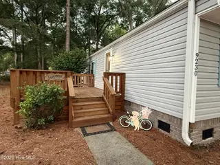 9230 Bonaparte Drive SW, Calabash, NC 28467 — 2-bedroom manufactured home in Bonaparte Retreat, Calabash, NC, photo 5 of 24