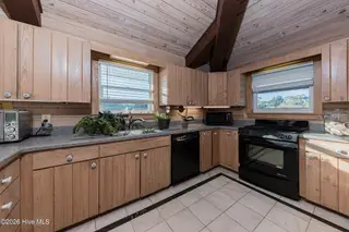 103 Salt Spray Court, Emerald Isle, NC 28594 – photo 14: 17WESTKIT