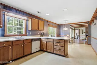 2604 One Iron Street, Morehead City, NC 28557 – photo 8: Kitchen and breakfast nook