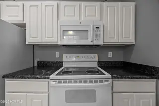 2916 Flintridge Drive, Greenville, NC 27834 – photo 12: 11