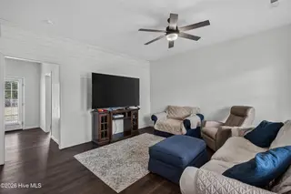 237 Bonanza Drive, Richlands, NC 28574 — 4-bedroom home in Cow Horn Village, Richlands, NC, photo 5 of 44