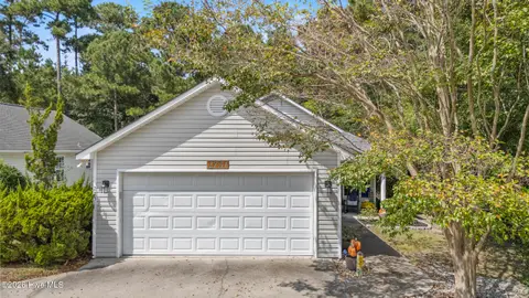 2731 Country Club Dr, Hampstead