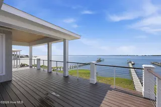 4741 S Shore Drive, Morehead City, NC 28557 – photo 8: 8-web-or-mls-4741 S Shore Dr 011