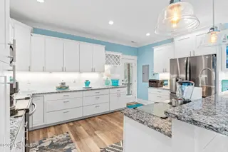 205 NE 59th Street, Oak Island, NC 28465 – photo 20: 21-web-or-mls-Cammediallc.com (48 of 68)