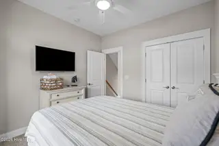 308 Oceanaire Lane, Surf City, NC 28445 – photo 15: 25-web-or-mls-DSC09627