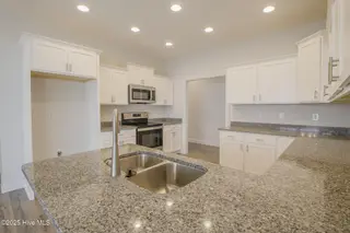 765 Secession Lane, Jacksonville, NC 28546 – photo 9: IMG_4648-HDR