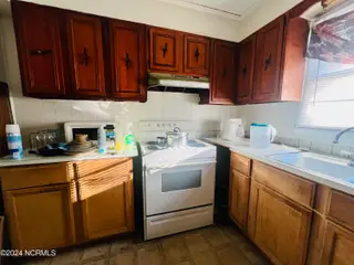 1326 N 7th Street, Wilmington, NC 28401 – photo 11: 1326 Kitch 4 IMG_6628