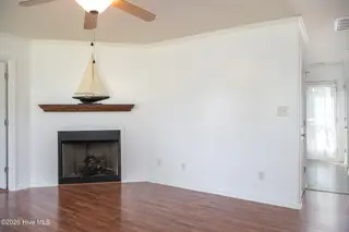 452 Woodland Drive, Swansboro, NC 28584 — 3-bedroom home in Hadnot Creek, Swansboro, NC, photo 7 of 30: 452 WOODLAND (16)