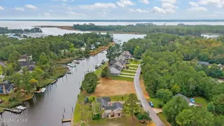 5710 339 Gondolier Drive, New Bern, NC 28560 – photo 14: 11-web-or-mls-DJI_20250929144148_0053_D