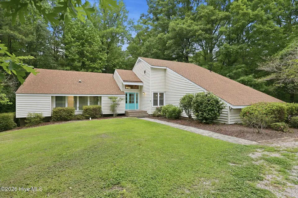 424 Camelia Drive, Washington, NC 27889 – photo 1 of 43: 2-web-or-mls-IMG_9155