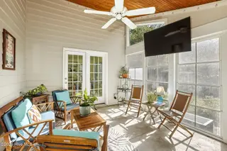 121 Gull Harbor Drive, Newport, NC 28570 – photo 23: Sun Room