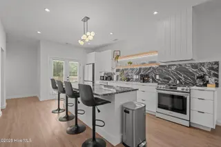 712 S 13th Street, Wilmington, NC 28401 – photo 13: 9-web-or-mls-DSC07897