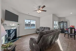 714 Lake Tyler Drive, New Bern, NC 28560 – photo 5: 41-web-or-mls-DSC_8742