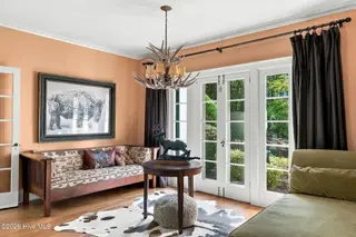 140 Arbutus Road, Southern Pines, NC 28387 — 4-bedroom home in Weymouth Height, Southern Pines, NC, photo 15 of 69: 17_DSCF7031
